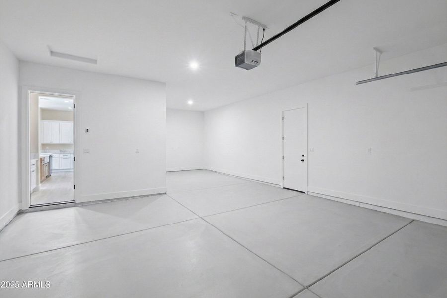 43-Tandem 3 Car Garage