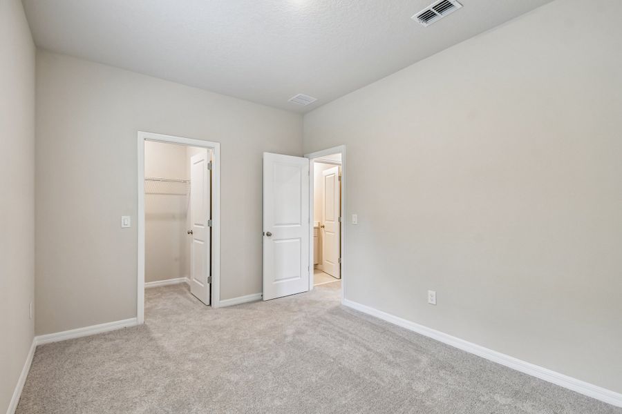 Representative unfurnished interior of a home built from the The Peppermill by David Weekley Homes in Preserve at The Cays – The Harbor Series, Daytona Beach (Image 10). Representative unfurnished interior of a home built from the The Peppermill by David Weekley Homes in Preserve at The Cays – The Harbor Series, Daytona Beach (Image 10).