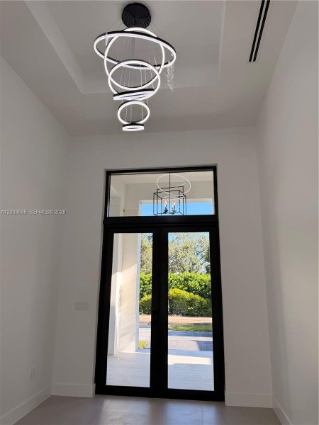 Spacious, unfurnished interior of a new home in , Miami (Image 17).