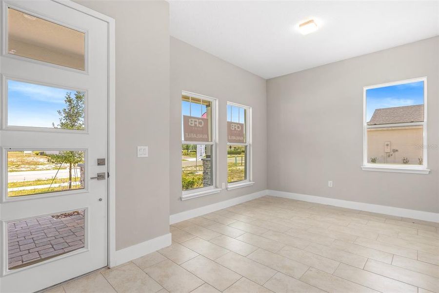 Spacious, unfurnished interior of a new home in Gray Hawk at Hole Two, Daytona Beach (Image 31).