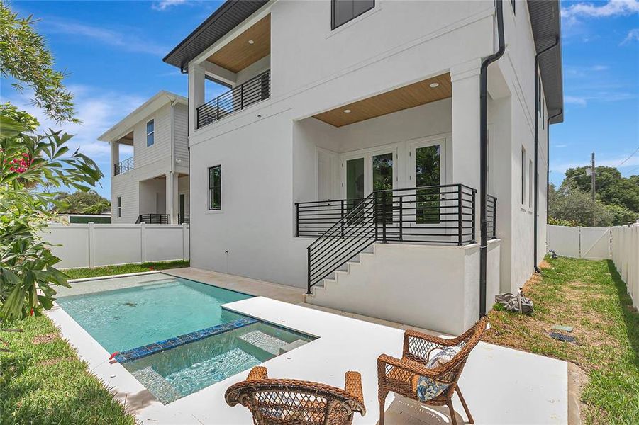 Exterior details and patio area of a home in , Tampa (Image 32).