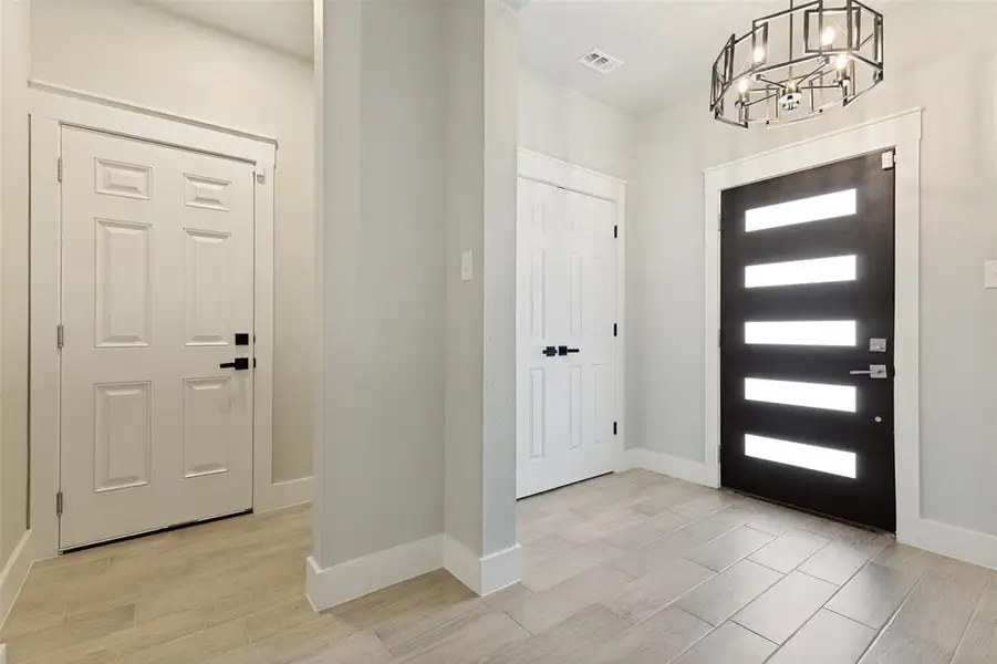 Spacious, unfurnished interior of a new home in , Fort Worth (Image 16). Spacious, unfurnished interior of a new home in , Fort Worth (Image 16).