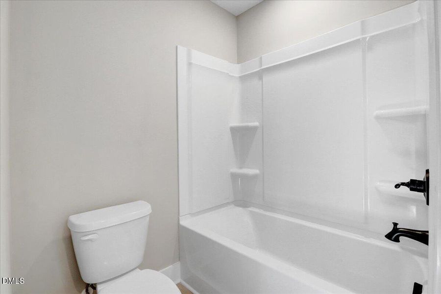 45-303 E James St-45