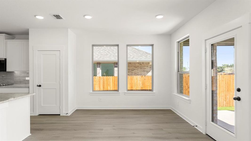 12. 1105 Rushing - Dining