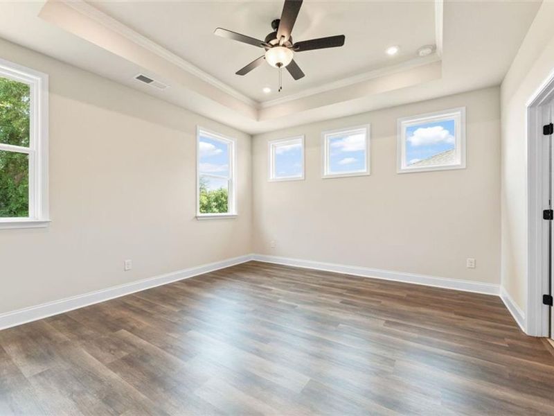 Spacious, unfurnished interior of a new home in Wehunt Meadows, Hoschton (Image 21).