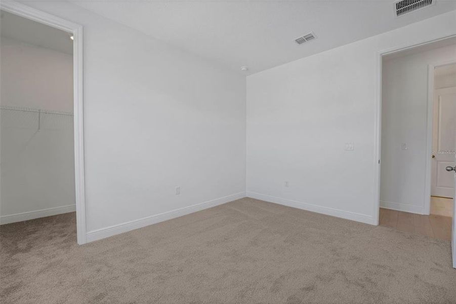 Spacious, unfurnished interior of a new home in Palms at Windermere, Windermere (Image 48).