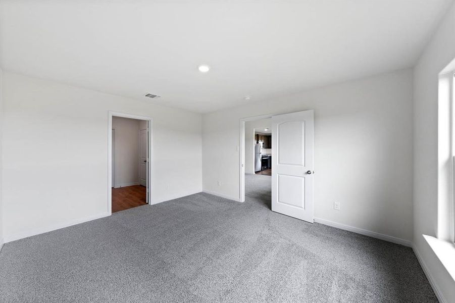 Spacious, unfurnished interior of a new home in Cresson Estates, Cresson (Image 6).