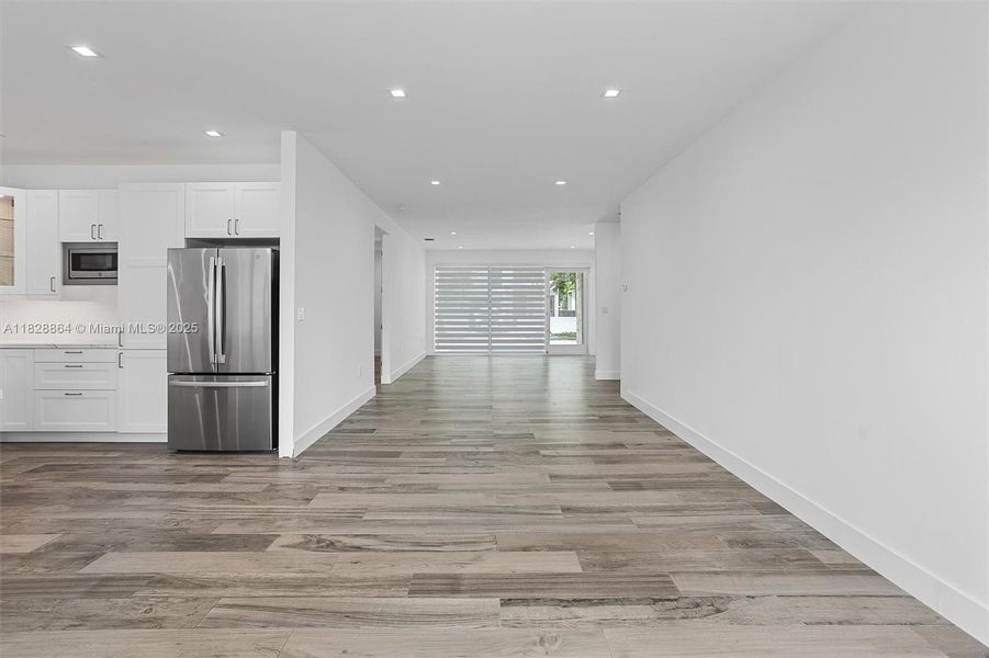 Spacious, unfurnished interior of a new home in , Miami (Image 15).