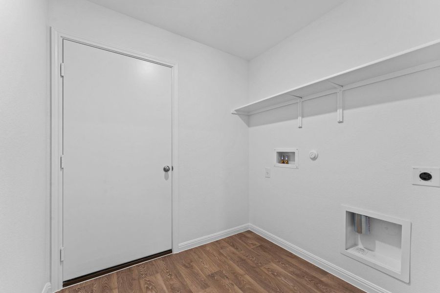 Spacious, unfurnished interior of a new home in Paramount, Kyle (Image 18).