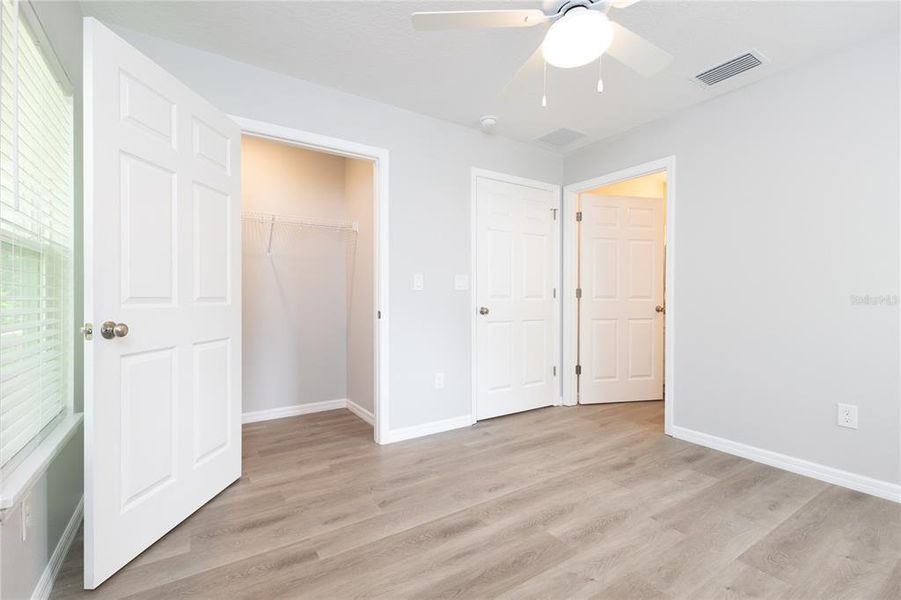 Spacious, unfurnished interior of a new home in , Bushnell (Image 24).