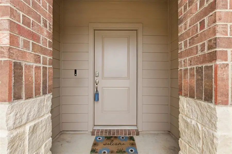 Exterior details and patio area of a home in , Burleson (Image 26).