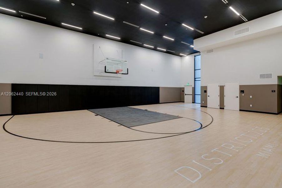 Community amenities in , Miami (Image 18).