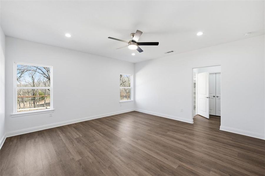 Spacious, unfurnished interior of a new home in , Waco (Image 21).