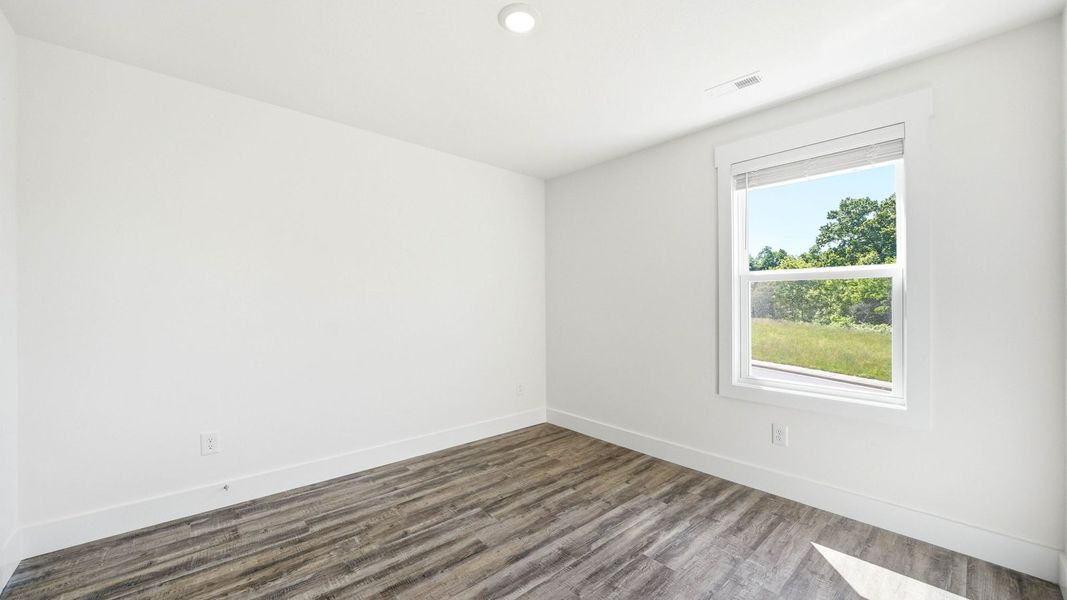 Spacious, unfurnished interior of a new home in The Arbor Townhomes, Kingsport (Image 16).