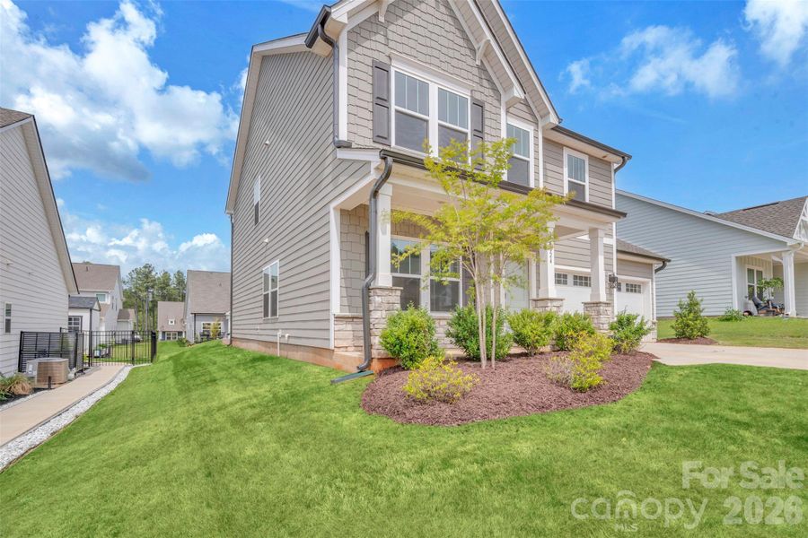 Exterior details and patio area of a home in Edgewater - The Links, Lancaster (Image 4).