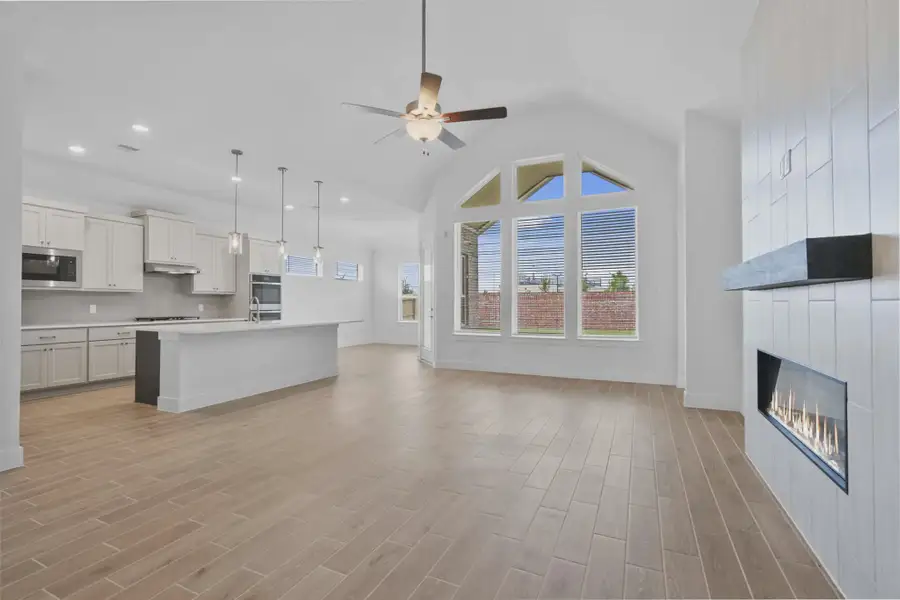 Spacious, unfurnished interior of a new home in Grange, Katy (Image 20).