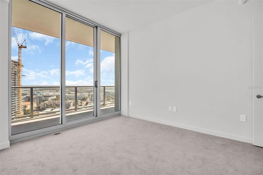 Spacious, unfurnished interior of a new home in , St. Petersburg (Image 26).