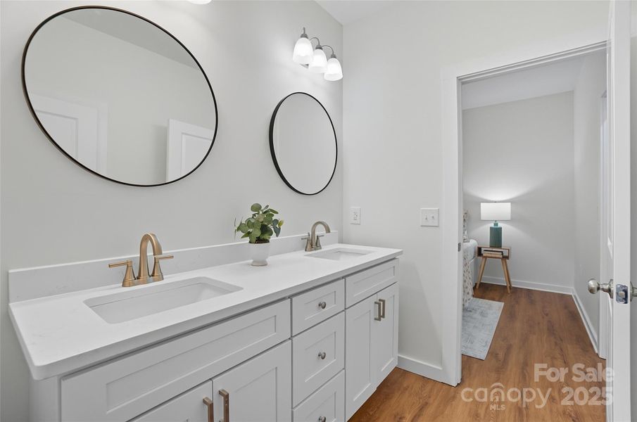 Primary Suite - Bathroom