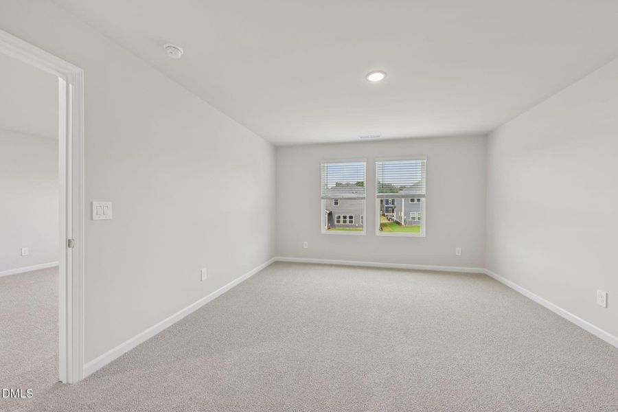 24-web-or-mls-Raleigh - Oak Manor - 744