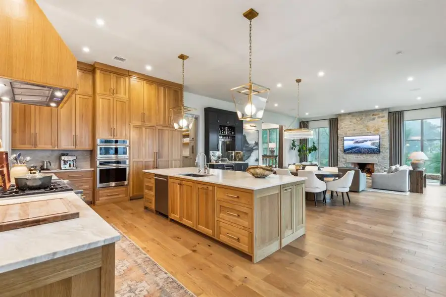 Furnished interior view inside a new home in , Malakoff (Image 14).