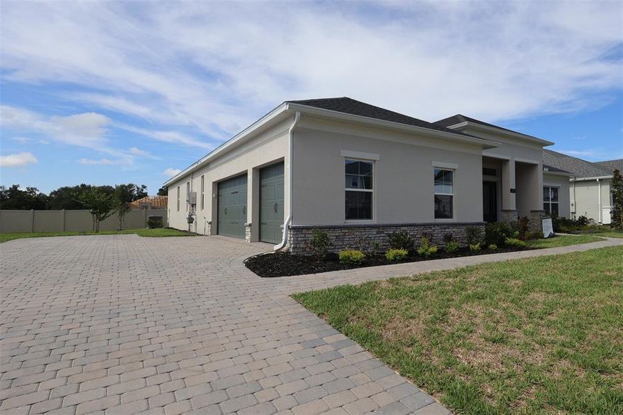 Image 51 of a home in Willow Run.