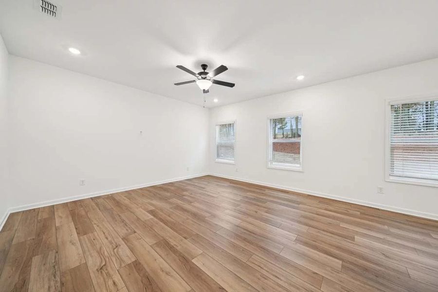 Sample Photo: Family Room