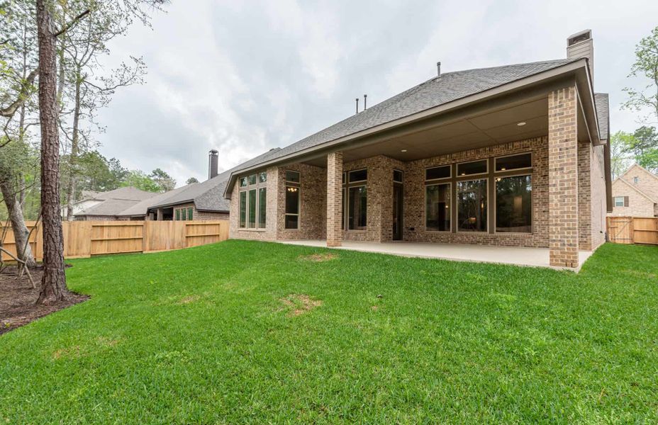Representative exterior details of a home built from the 3326 by Ravenna Homes in Cross Creek West, Fulshear (Image 29).
