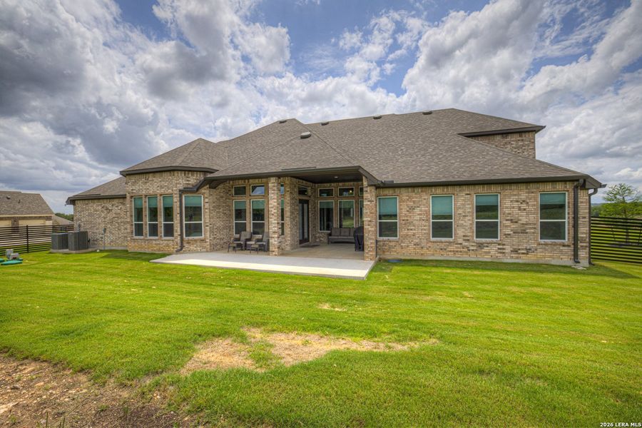 Exterior details and patio area of a home in Waldsanger, New Braunfels (Image 27).