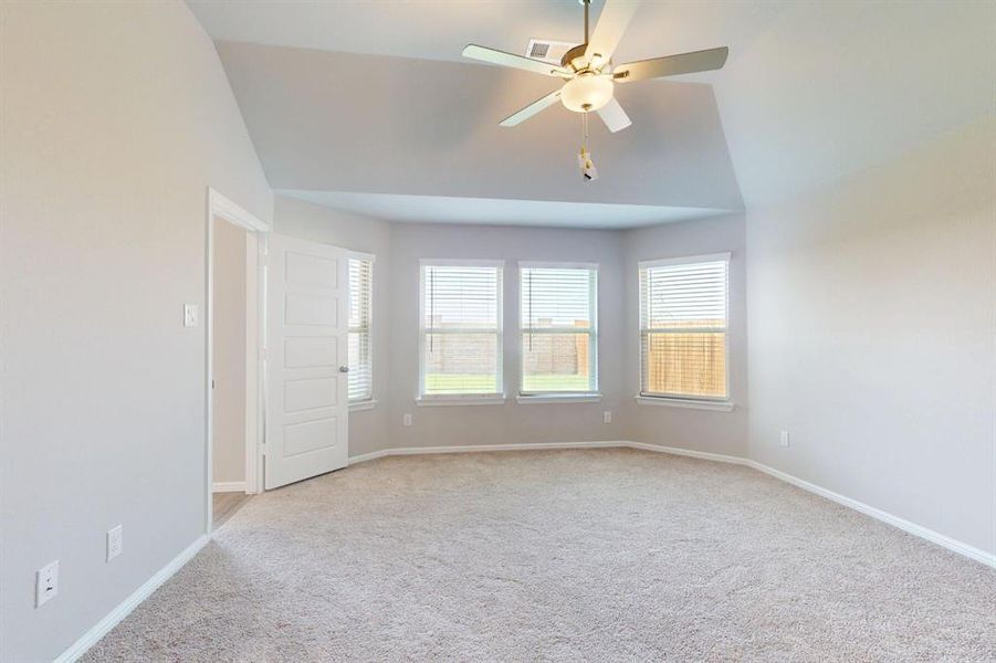 Spacious, unfurnished interior of a new home in Elevon, Lavon (Image 17).