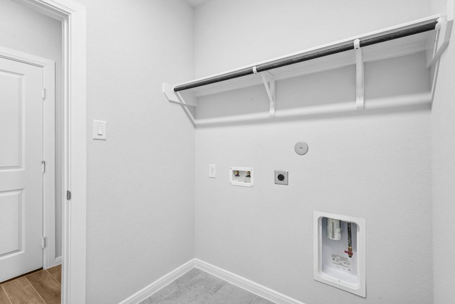 Spacious, unfurnished interior of a new home in Jubilee, Hockley (Image 35).