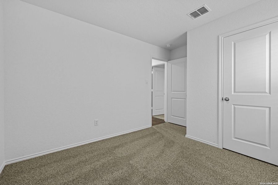 Spacious, unfurnished interior of a new home in Stonehill, San Antonio (Image 21).