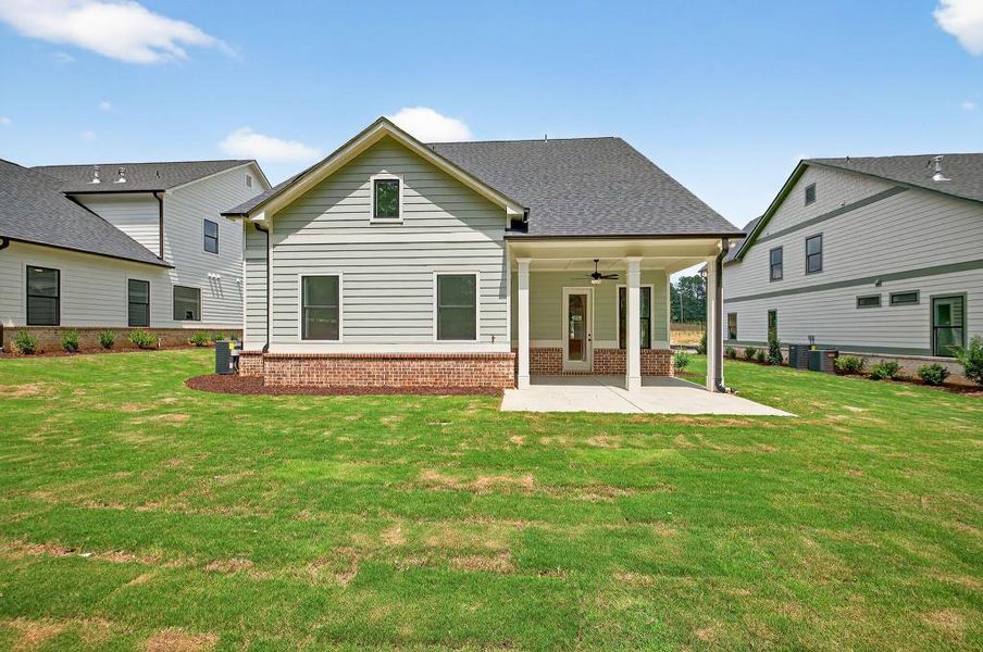 Exterior details of a home in Livingstone Park, Kennesaw (Image 15).