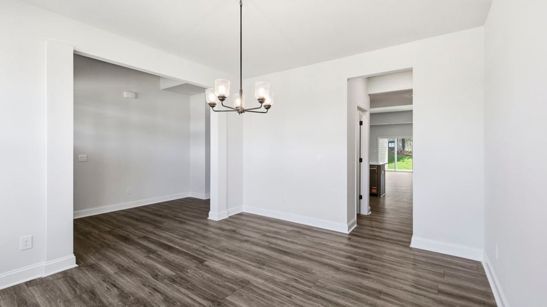 Spacious, unfurnished interior of a new home in Blue Ridge Trail, Fountain Inn (Image 18).
