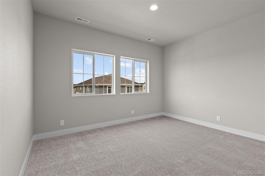 Spacious, unfurnished interior of a new home in , Aurora (Image 25).