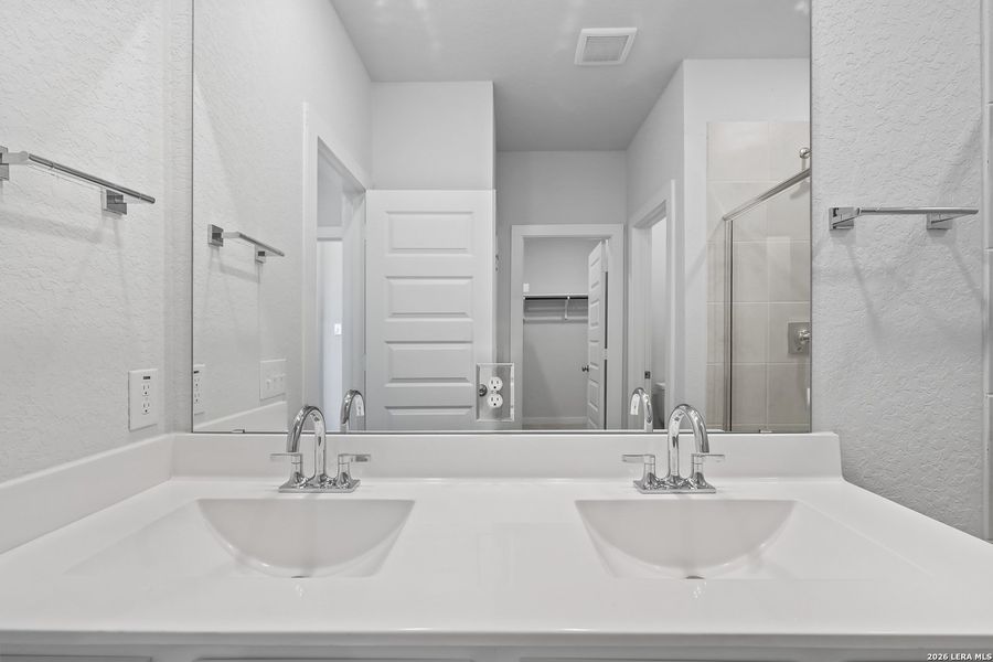 Close-up of interior finishes inside a home in Hacienda, San Antonio (Image 13). Close-up of interior finishes inside a home in Hacienda, San Antonio (Image 13).