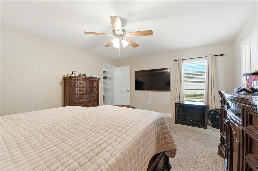 Furnished interior view inside a new home in , Auburndale (Image 10).