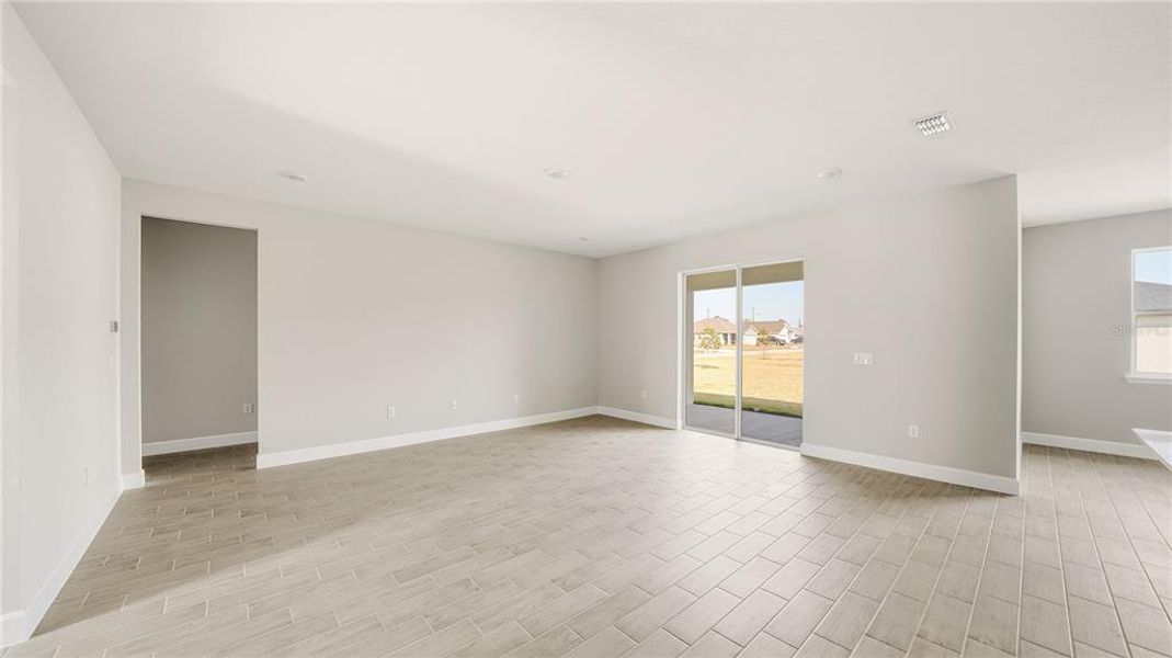 Spacious, unfurnished interior of a new home in , Palm Coast (Image 32).
