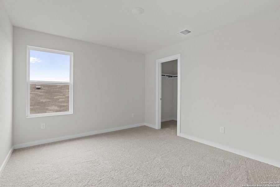Spacious, unfurnished interior of a new home in Park Place, New Braunfels (Image 19). Spacious, unfurnished interior of a new home in Park Place, New Braunfels (Image 19).