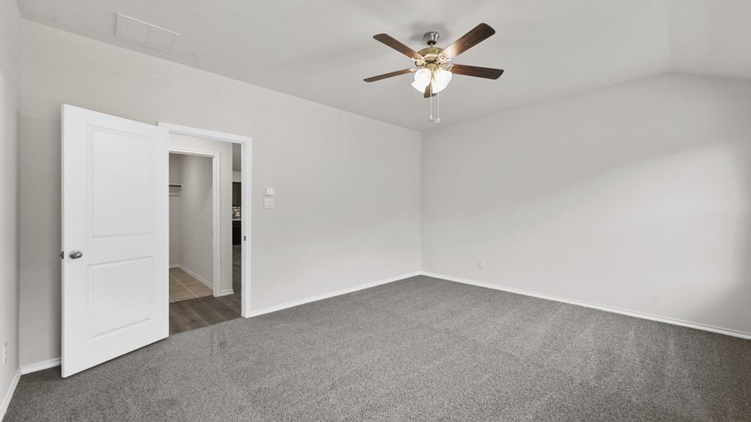 Spacious, unfurnished interior of a new home in Wildwood, Royse City (Image 32).