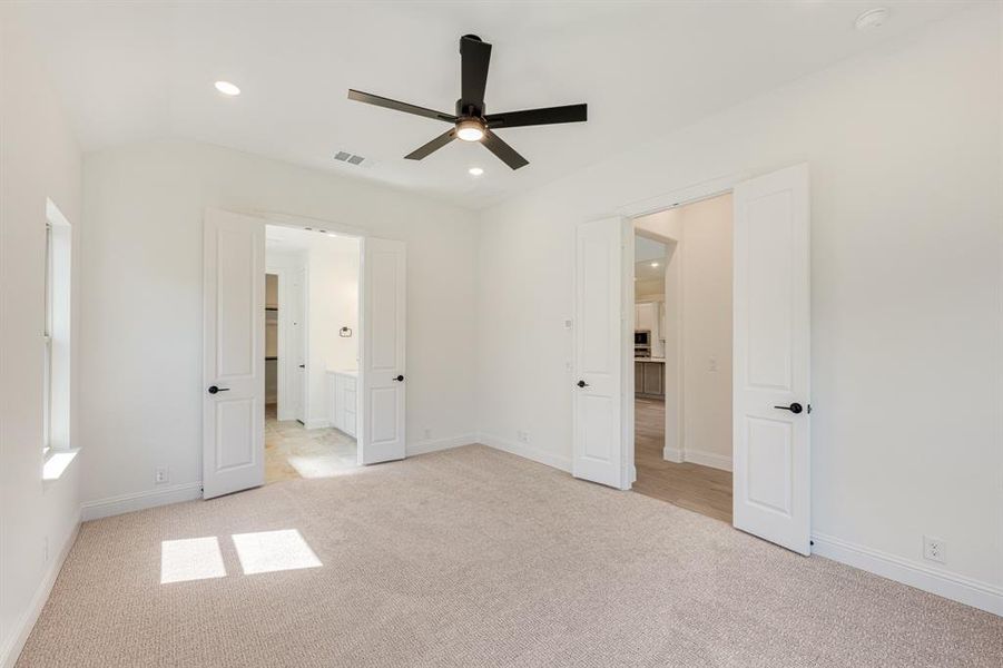 Spacious, unfurnished interior of a new home in Windsong Ranch Classic 61, Prosper (Image 32). Spacious, unfurnished interior of a new home in Windsong Ranch Classic 61, Prosper (Image 32).