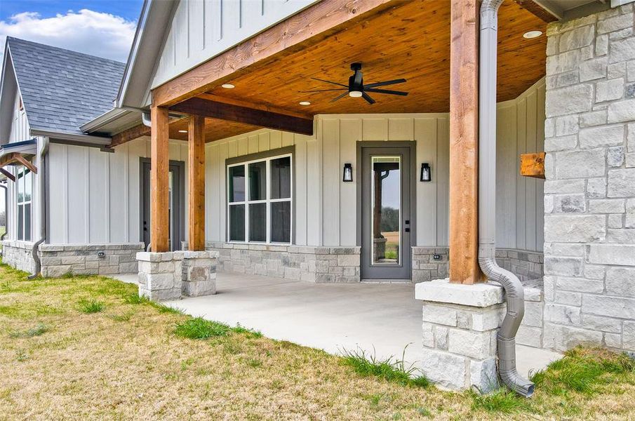 Exterior details and patio area of a home in , Wills Point (Image 27).