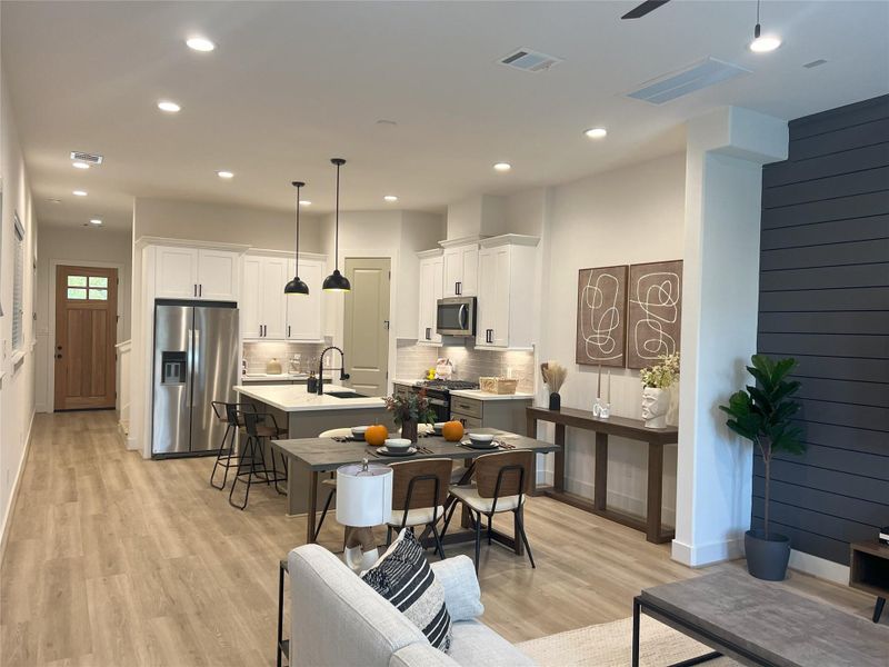 Photos reflect other build with same floor plan, different finishes by the same builder. Photos reflect other build with same floor plan, different finishes by the same builder.