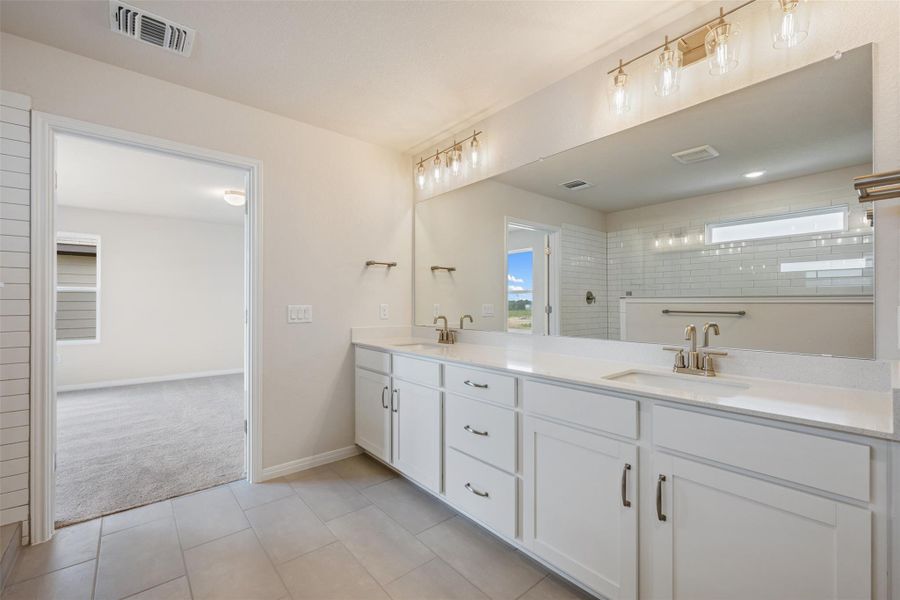 Representative images and renderings are for illustrative purposes. Actual structural options and design finishes of home may vary.