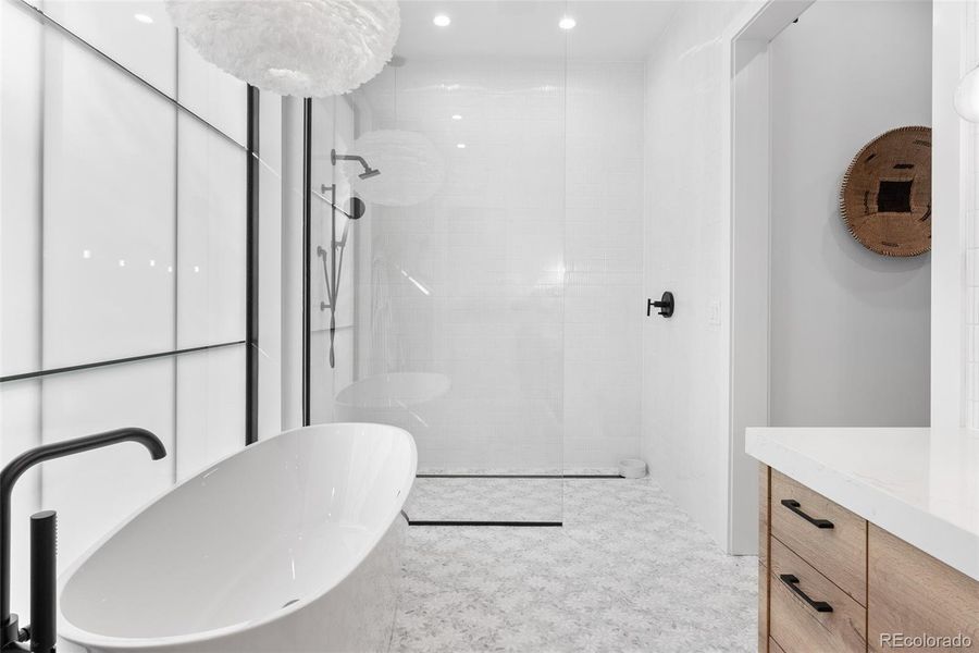 Furnished interior view inside a new home in , Winter Park (Image 4).