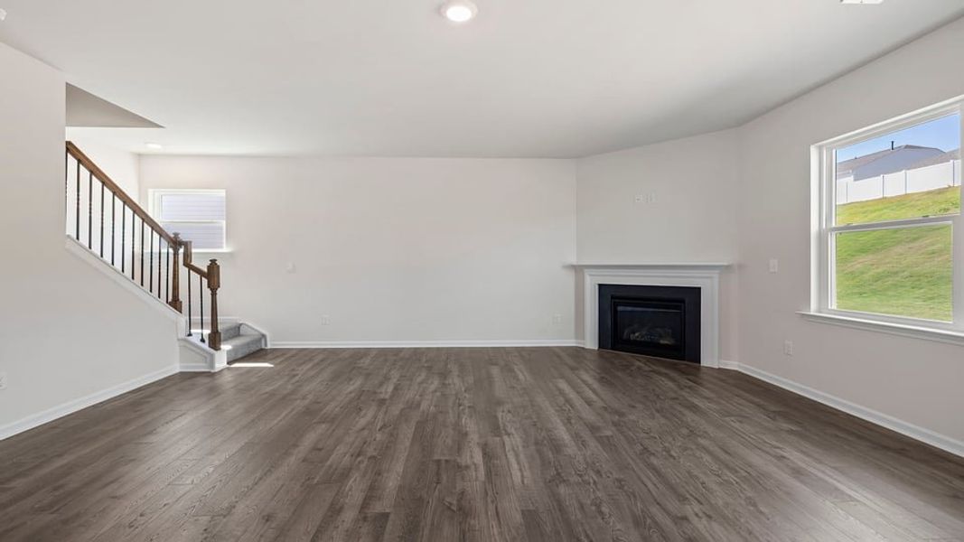 Spacious, unfurnished interior of a new home in Hunters Ridge, Woodruff (Image 14).