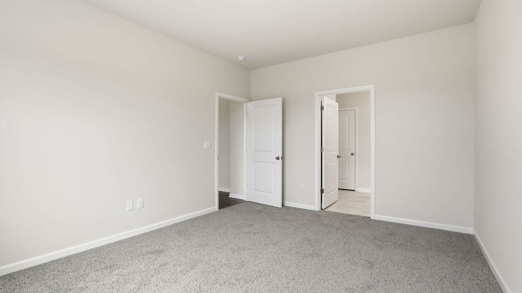 Spacious, unfurnished interior of a new home in Palmetto Valley, Anderson (Image 22).