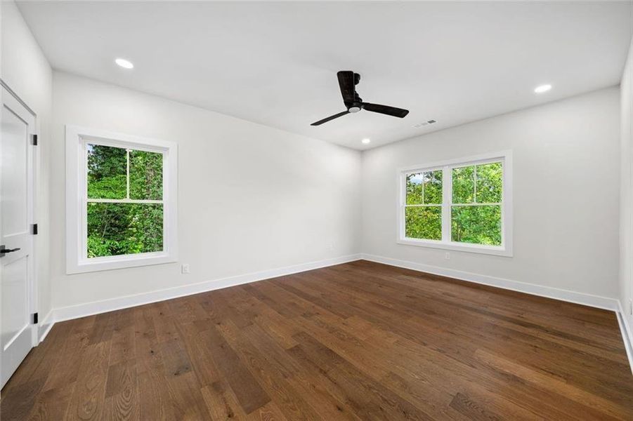 Spacious, unfurnished interior of a new home in , Atlanta (Image 106).