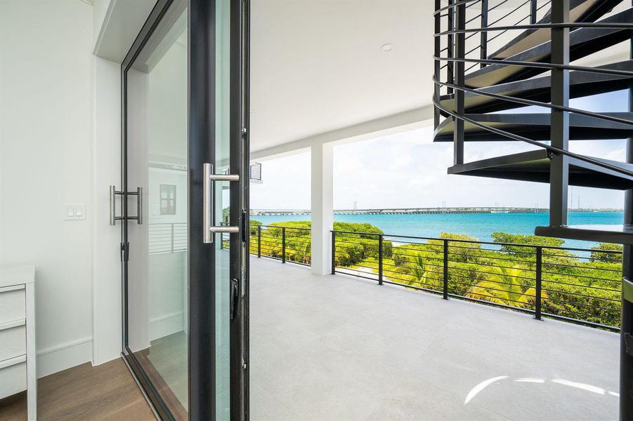 68-web-or-mls-NDP-231-E-Shore-6-8342 68-web-or-mls-NDP-231-E-Shore-6-8342