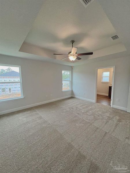 Spacious, unfurnished interior of a new home in Pine Top, Cantonment (Image 16).