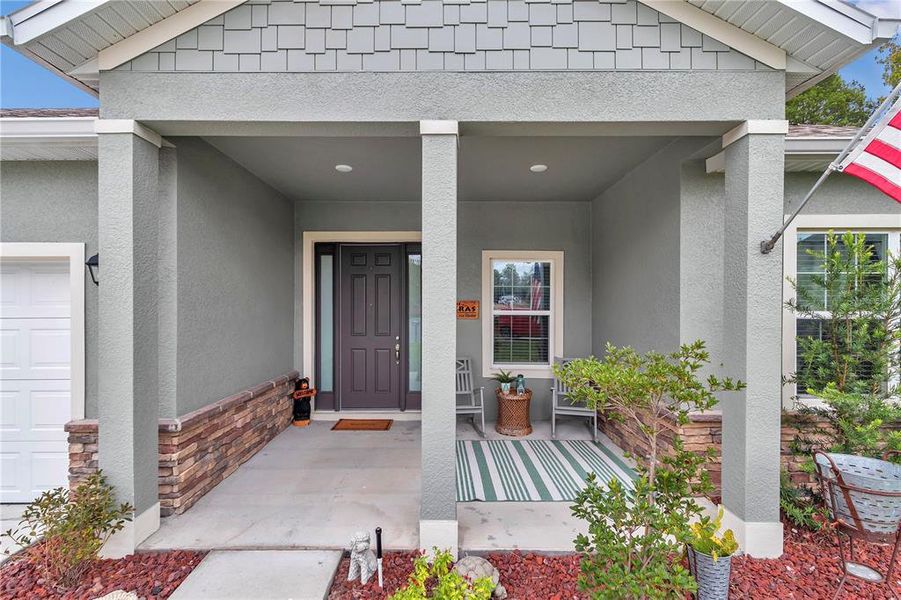 Exterior details and patio area of a home in , Ocala (Image 27). Exterior details and patio area of a home in , Ocala (Image 27).